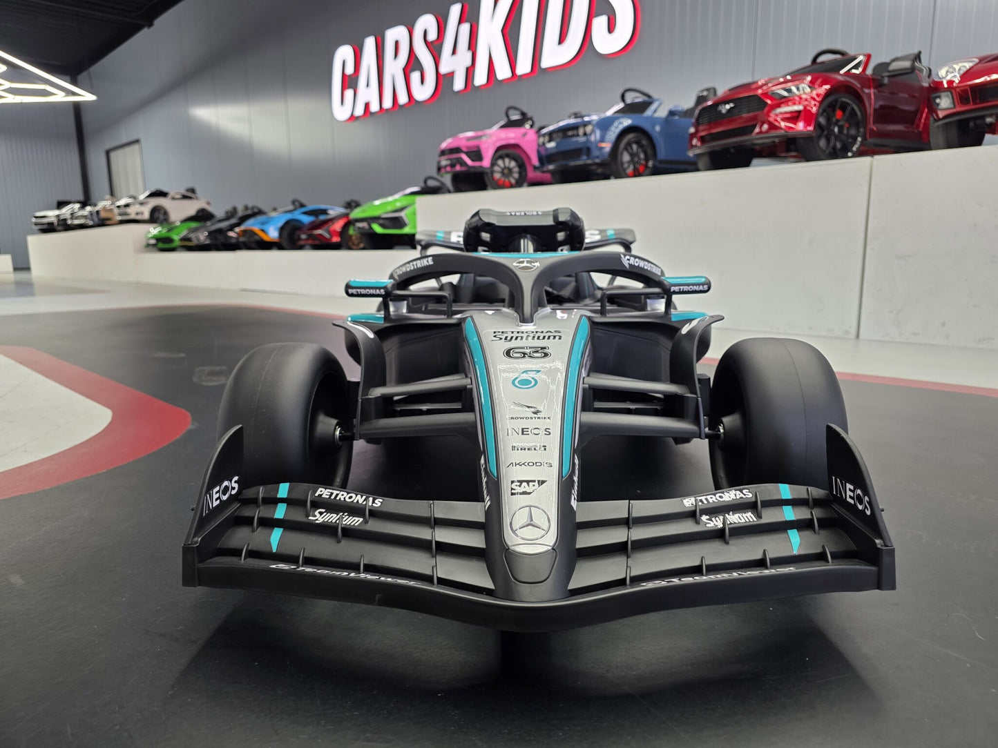 Mercedes Formel 1-barnbil 12 volt