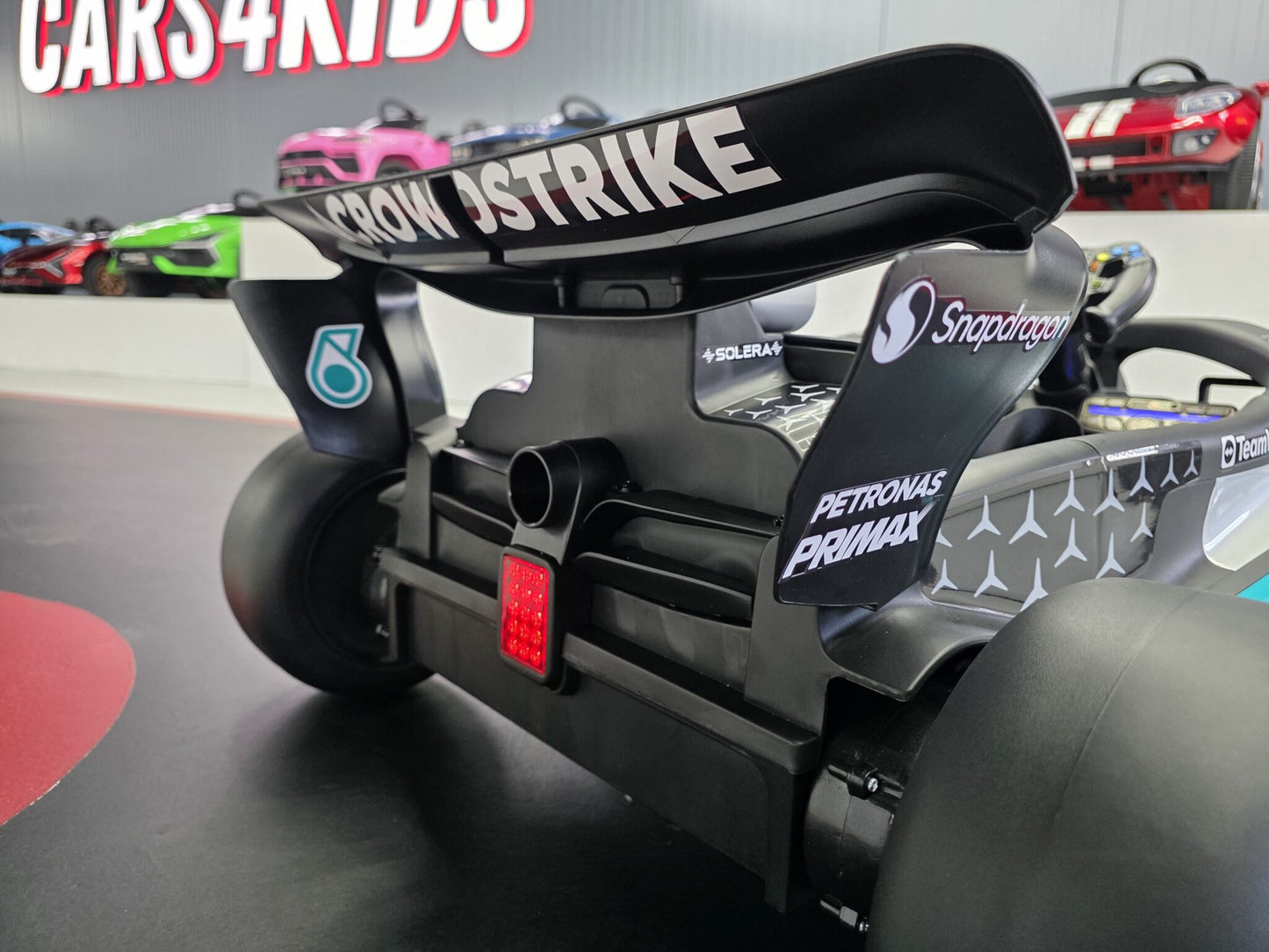 Mercedes Formel 1-barnbil 12 volt
